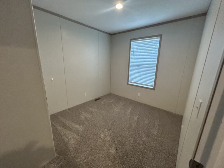 Green-Acres-Manufactured-Home-Lot-North-42 (2)