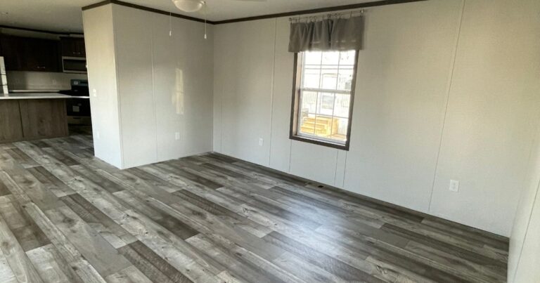 27 SKYLINE DRIVE - Best manufactured home in Deer Lakes Tarentum PA