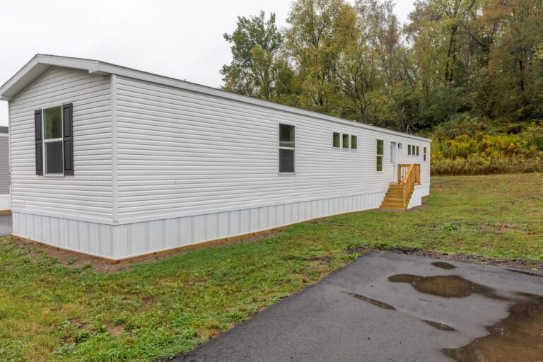 best manufactured SINGLE wide home in HIDDEN VALLEY BULGER PA - lot 1408 - 1