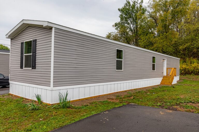 best manufactured SINGLE wide home in HIDDEN VALLEY BULGER PA - lot 1406 - 4