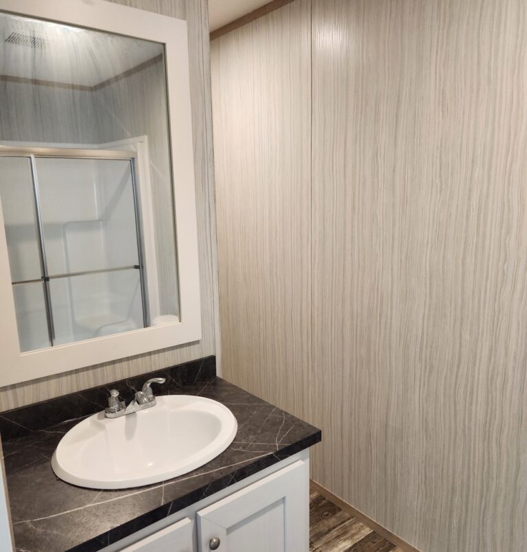 manufactured home in scottdale Hilltop - lot 13300008