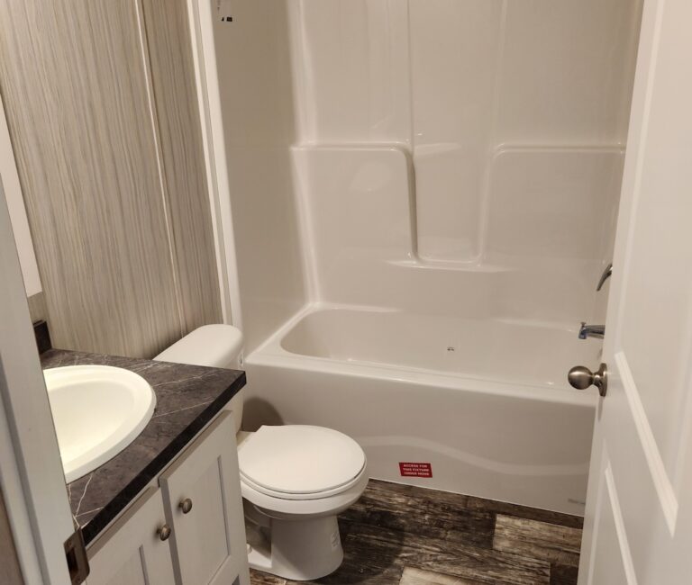 manufactured home in scottdale Hilltop - lot 13300012
