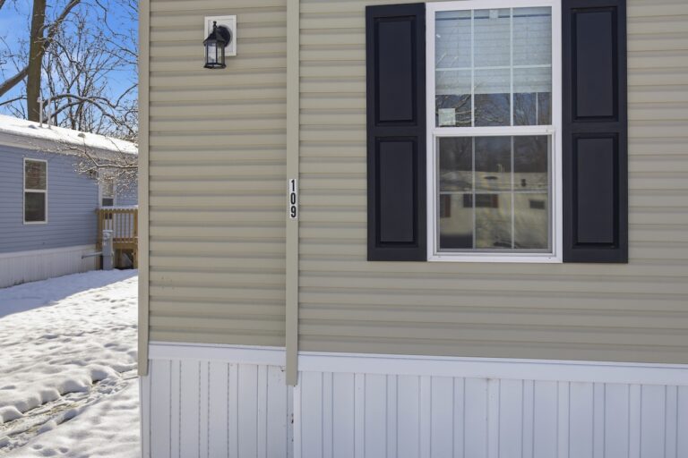 best manufactured home in royal village toledo - Lot 109 - 2