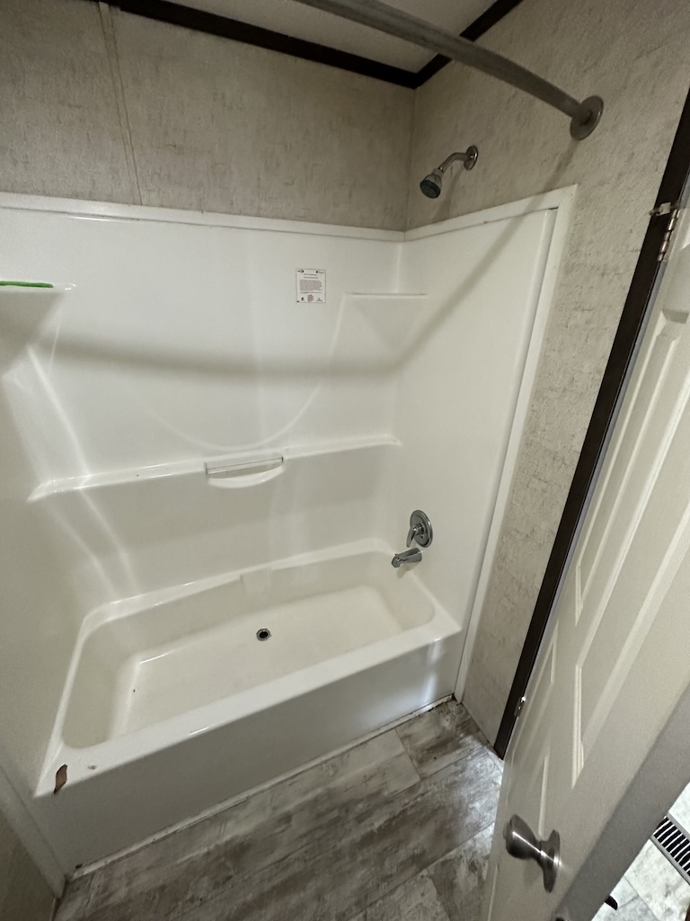 manufactured home in toledo dutch housing lot 5 - 00006