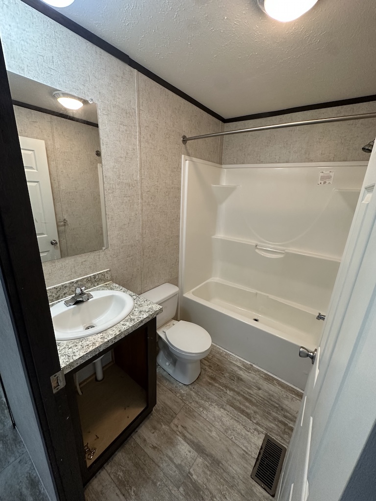 manufactured home in toledo dutch housing lot 5 - 00010