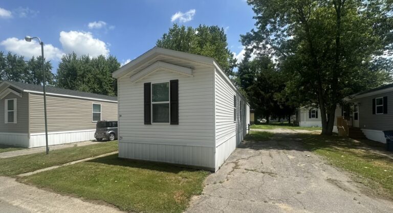 best manufactured home in royal village toledo ohio lot 20500002