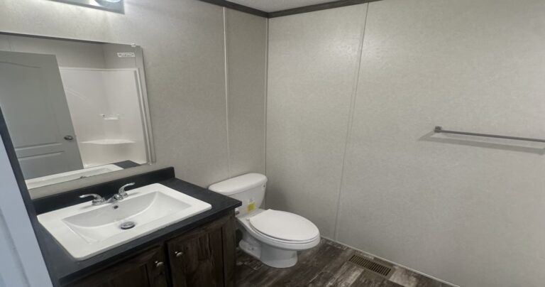 best manufactured home in royal village toledo ohio lot 20500004