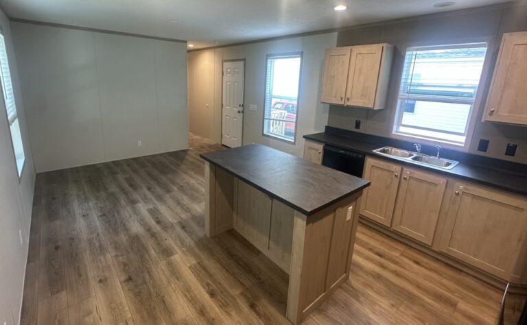 best manufactured home in royal village toledo ohio lot 110 - 00004