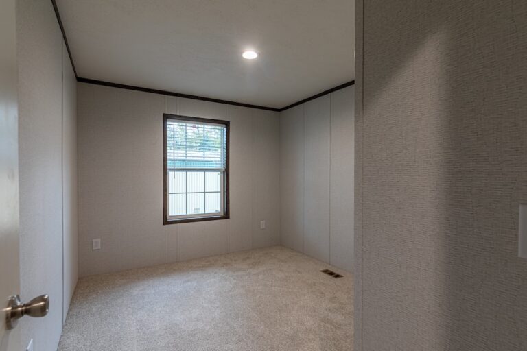 best manufactured double wide home in hidden valley bulger PA - lot 1328 - 17