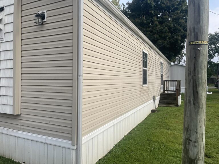 best manufactured SINGLE wide home in PIONEEER ACREES LOUISVILLE KENTUCKY - lot 101 - 5