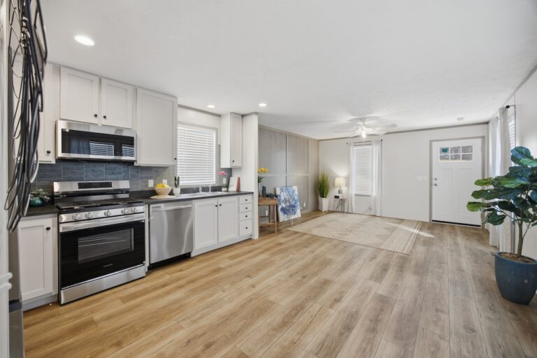 best manufactured home in royal village toledo - Lot 139 - 4