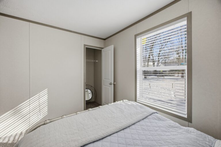 best manufactured home in royal village toledo - Lot 139 - 8