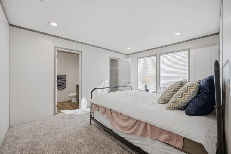 best manufactured home in royal village toledo - Lot 139 - 12