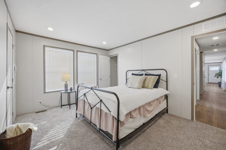 best manufactured home in royal village toledo - Lot 139 - 13