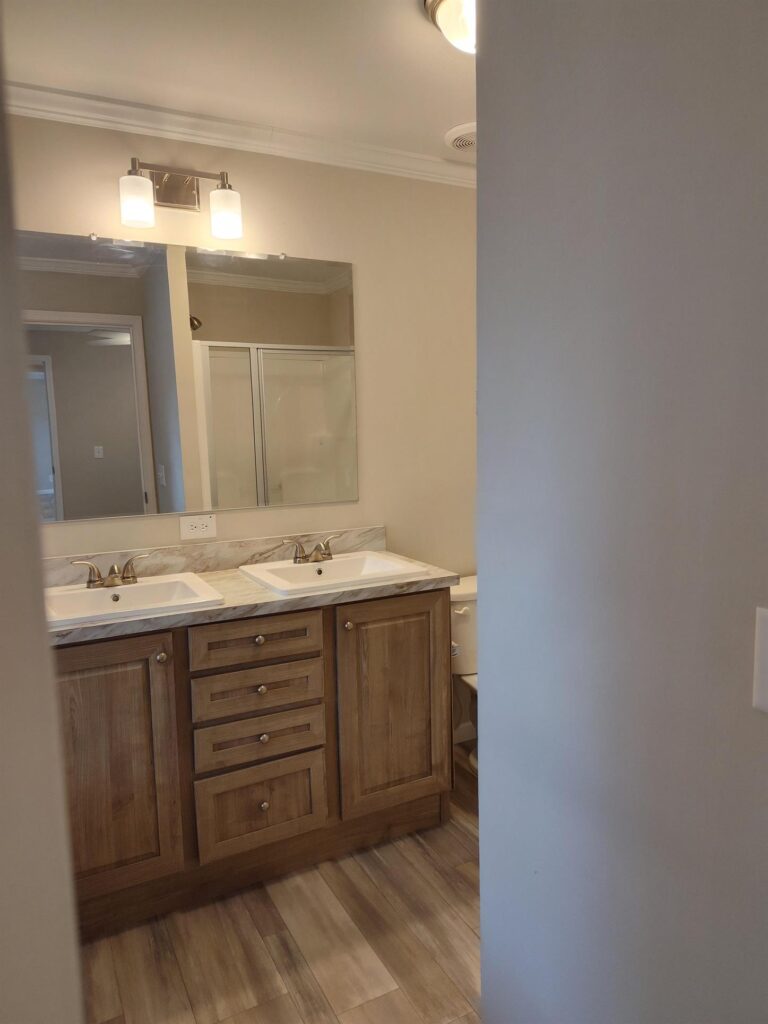 manufactured home in pinewood - lot b2 - clayton - 12