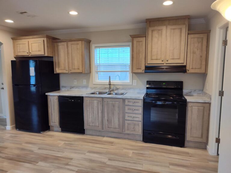 manufactured home in pinewood - lot b2 - clayton - 9