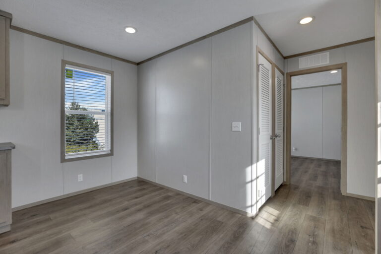 295-web-or-mls-SMEP3909