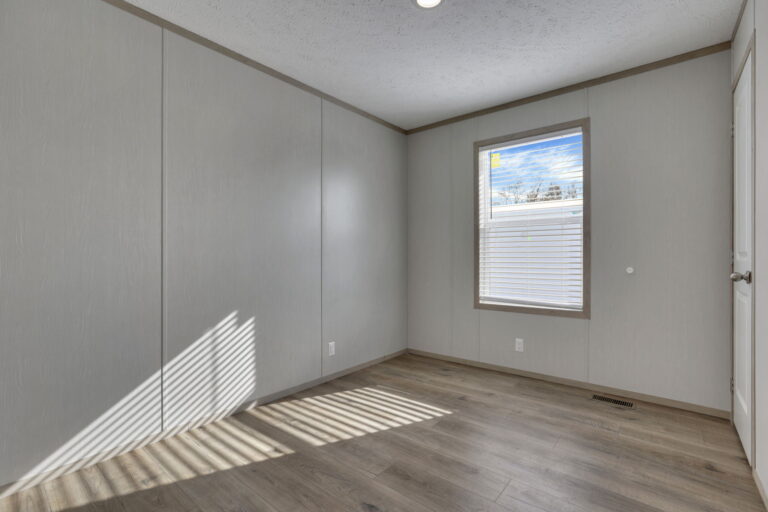 298-web-or-mls-SMEP3924