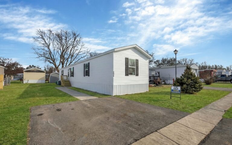 best manufactured home in crystal lake - lot 206 -1
