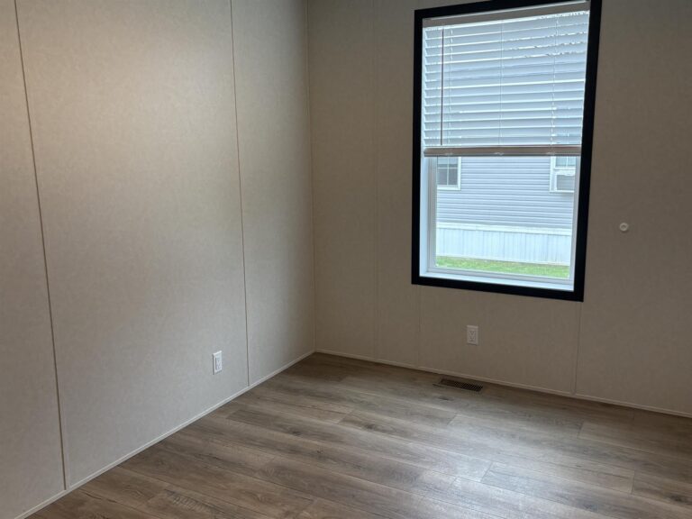Kenowa Estates Lot 8 (8)