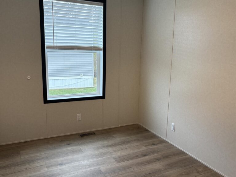 Kenowa Estates Lot 8 (9)